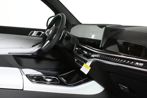 New 2026 BMW X5 xDrive40i w/ M Sport Package image 35