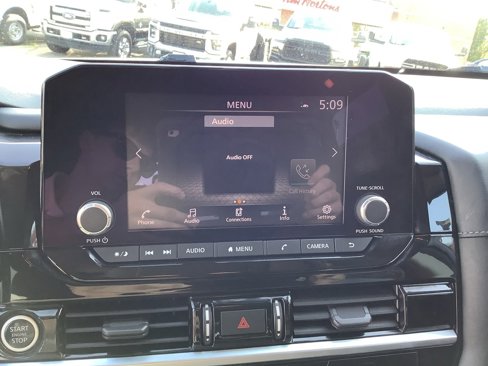 Used 2022 Nissan Pathfinder SV image 15