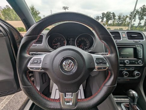 Used 2011 Volkswagen Golf 4-Door image 24