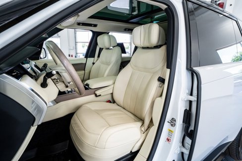 Used 2025 Land Rover Range Rover Long Wheelbase Autobiography image 35