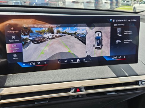 New 2026 BMW iX xDrive60 w/ Premium Package image 34