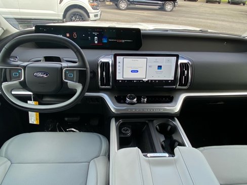 New 2025 Ford Expedition Max Platinum image 8