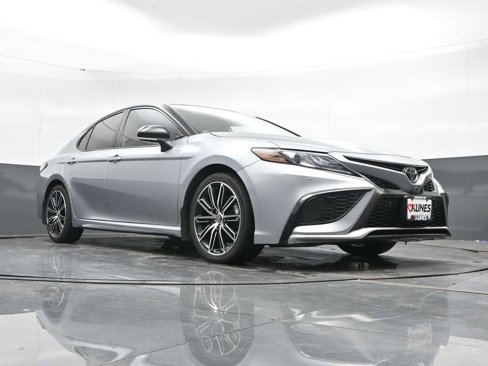 Used 2024 Toyota Camry XSE image 48
