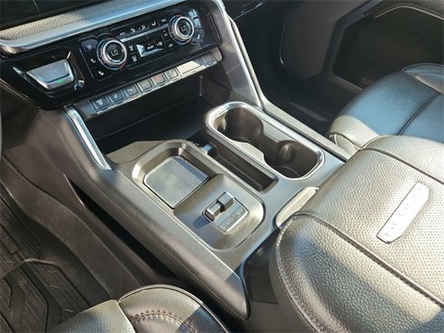Used 2024 GMC Sierra 3500 Denali w/ Technology Package image 13