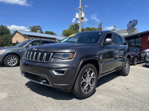 Used 2018 Jeep Grand Cherokee Limited image 1