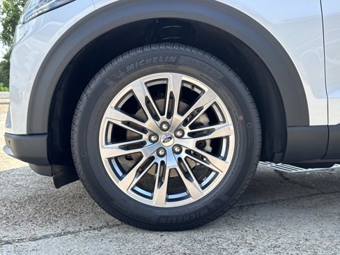 New 2025 Ford Explorer Platinum image 3