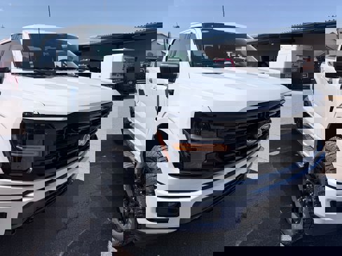 New 2025 Ford F150 XLT image 3