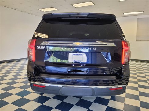Used 2023 Chevrolet Suburban LT image 9
