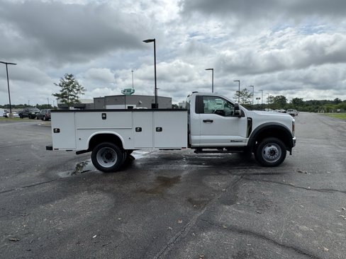 New 2025 Ford F450 XL w/ XL Chrome Package image 9