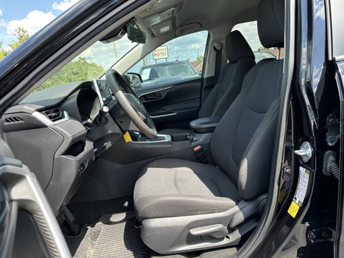 Used 2023 Toyota RAV4 LE image 12