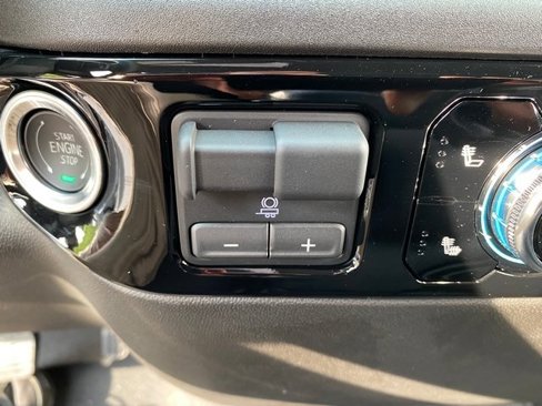 New 2026 GMC Sierra 1500 Elevation image 14