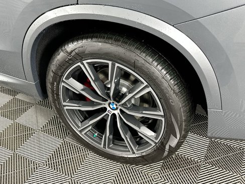 New 2026 BMW X5 xDrive40i w/ M Sport Package image 39