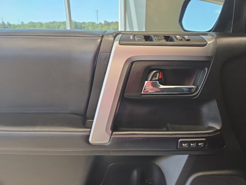Used 2019 Toyota 4Runner Limited image 11