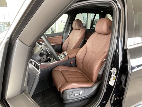 New 2026 BMW X5 sDrive40i image 11