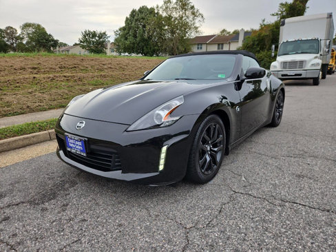 Used 2018 Nissan 370Z Touring image 3