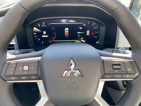 New 2025 Mitsubishi Outlander SEL image 16