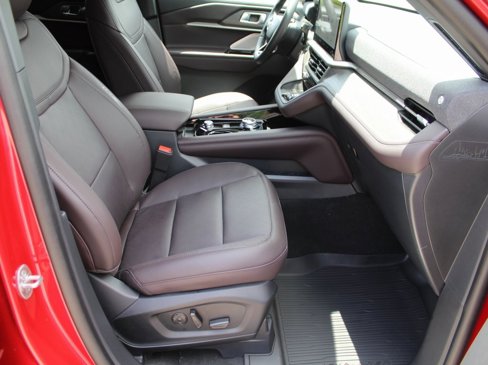 New 2025 Ford Explorer Platinum image 16