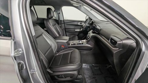 Used 2024 Ford Explorer XLT w/ Equipment Group 202A image 27