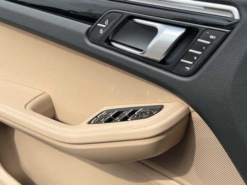 New 2026 Porsche Macan image 31