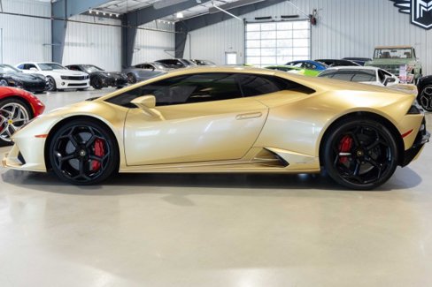 Used 2020 Lamborghini Huracan EVO image 8