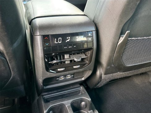 Used 2024 Jeep Grand Cherokee L Laredo image 28