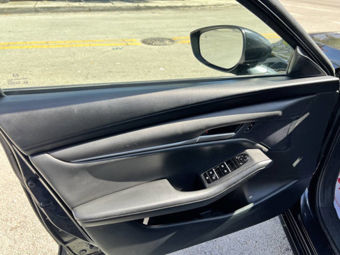 Used 2023 MAZDA MAZDA3 s image 11