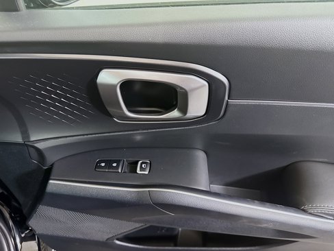 Used 2024 Kia Sorento S image 31