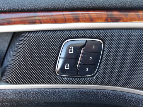 Used 2015 Lincoln MKZ w/ Equipment Group 102A Reserve image 17
