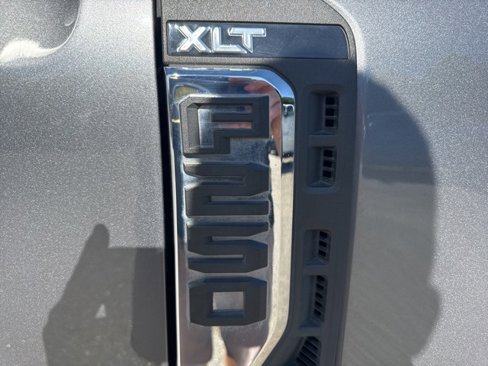 Used 2024 Ford F250 XLT image 8