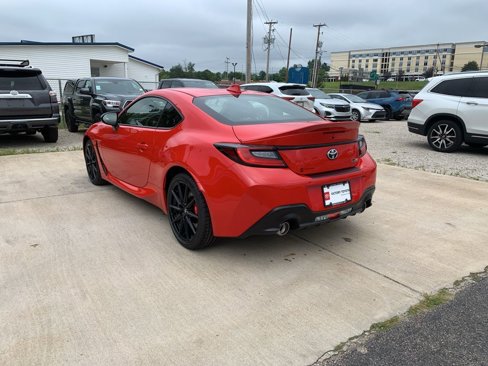 New 2025 Toyota GR86 Premium image 6