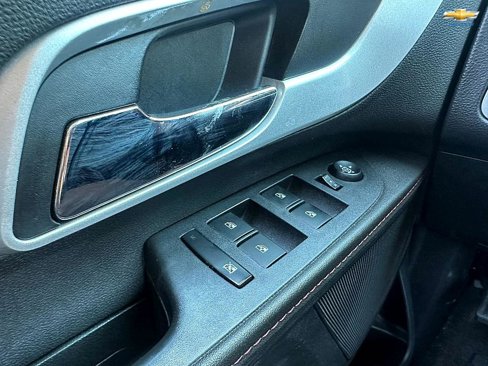 Used 2010 Chevrolet Equinox LT w/ Vehicle Interface Package image 22
