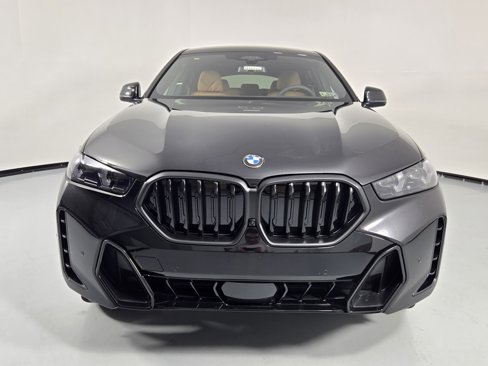 New 2026 BMW X6 xDrive40i image 2