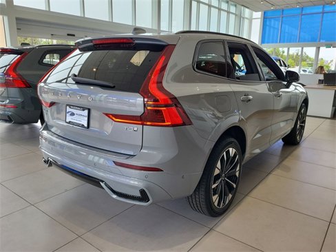 New 2026 Volvo XC60 T8 Plus w/ Climate Package PRO image 5