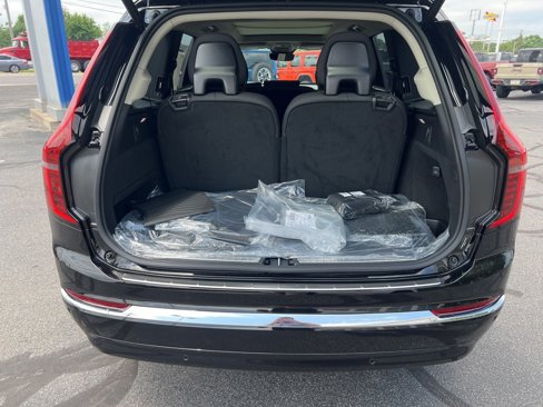 New 2026 Volvo XC90 B6 Plus w/ Protection Package Premier image 31