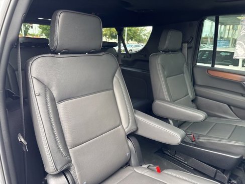 Used 2025 GMC Yukon XL Denali image 13