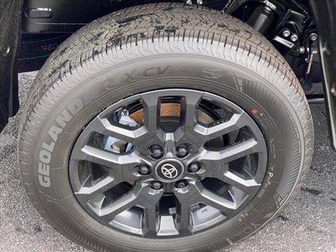 New 2025 Toyota Tundra Platinum image 17