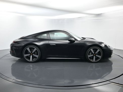 Certified 2025 Porsche 911 Carrera w/ Premium Package image 15