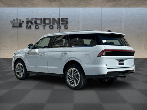 New 2025 Lincoln Navigator Reserve image 6