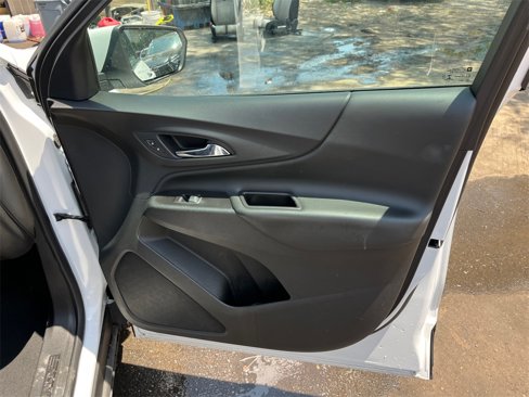 Used 2022 Chevrolet Equinox LT image 17