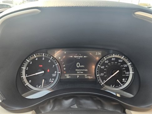 Used 2021 Toyota Highlander XLE image 24