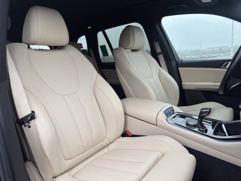Used 2020 BMW X5 xDrive40i w/ Premium Package image 11