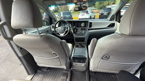 Used 2015 Toyota Sienna XLE Premium image 17