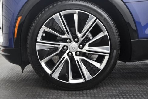 Used 2024 Cadillac Lyriq Luxury image 8