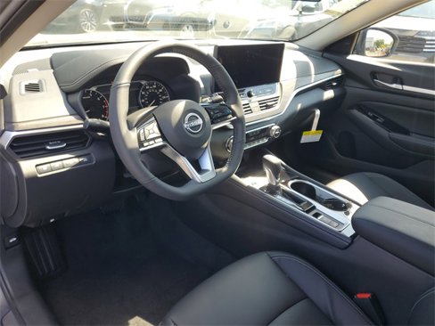 New 2025 Nissan Altima 2.5 SL image 7