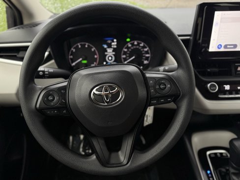 Certified 2025 Toyota Corolla LE image 20