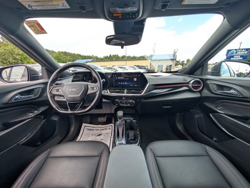 Used 2024 Chevrolet Trax RS w/ Driver Confidence Package image 2