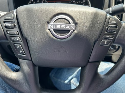 Used 2025 Nissan Frontier SV image 22