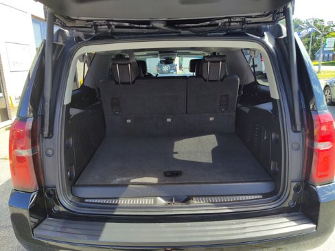 Used 2018 Chevrolet Suburban LT image 15