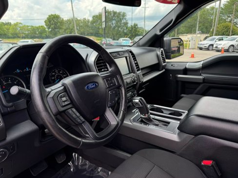 Used 2017 Ford F150 XLT w/ Equipment Group 302A Luxury image 10
