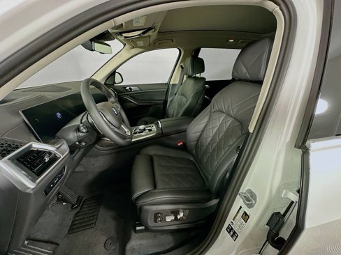 New 2026 BMW X7 xDrive40i w/ Executive Package image 28